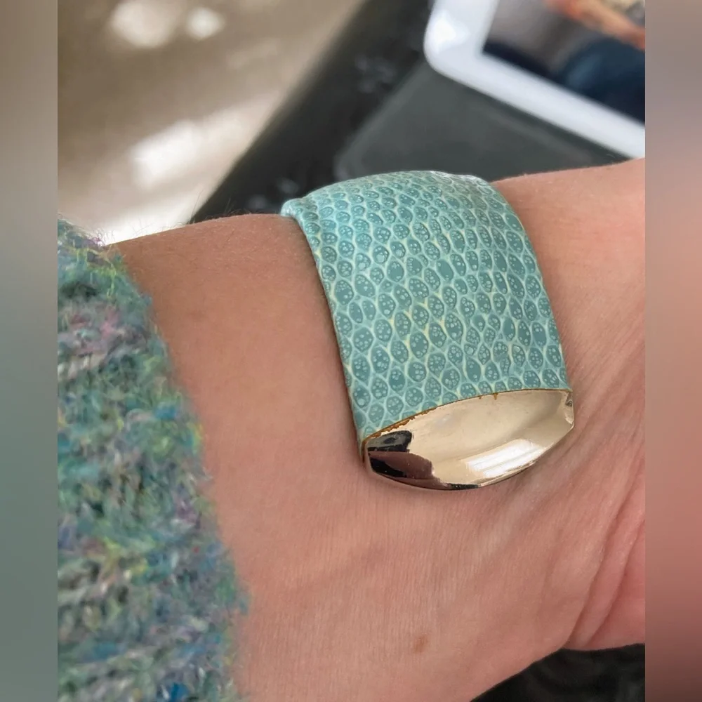 Geneva quartz cuff